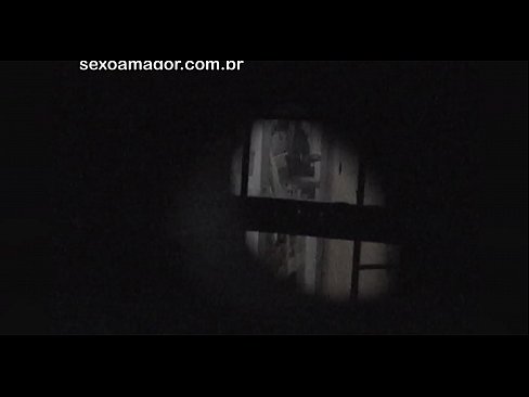 ❤️ Блонди ба таври махфӣ аз ҷониби як сайёҳи ҳамсоя, ки паси хиштҳои холӣ пинҳон шудааст, сабт мешавад ❤️❌ Порнои мақъад дар tg.sexogolic-info.ru ☑